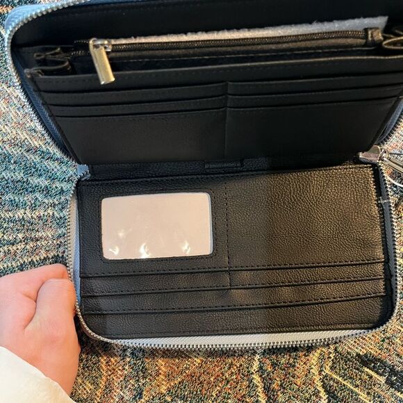 Steve Madden Blue Textured Leather Zip Around Wallet with Gold Hardware NWT - Picture 7 of 12